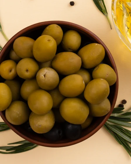 11 Health Benefits Of Olives And Their Side Effects